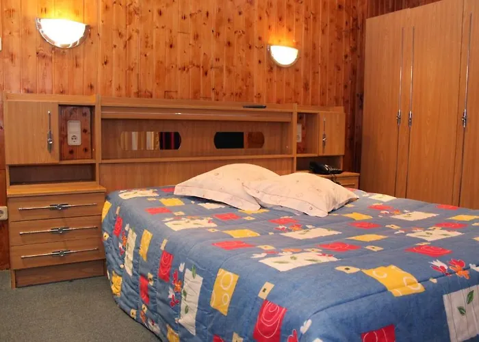 Affittacamere Mikotania 3*